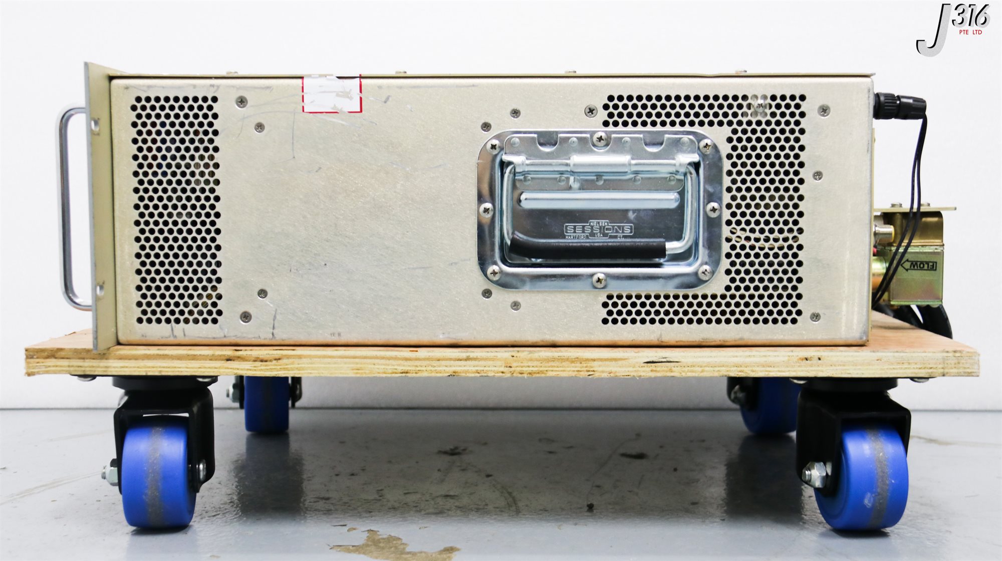 32483 COMDEL 13.56/2 MHZ DUAL RF GENERATOR, P/N: FP5320R1, AMAT